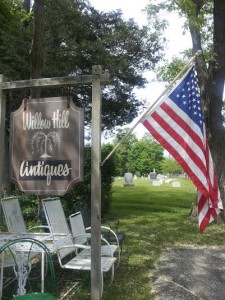 cemetery in southold w flag